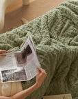 Cozy Fleece Blanket for Home Warm Breathable Winter 2