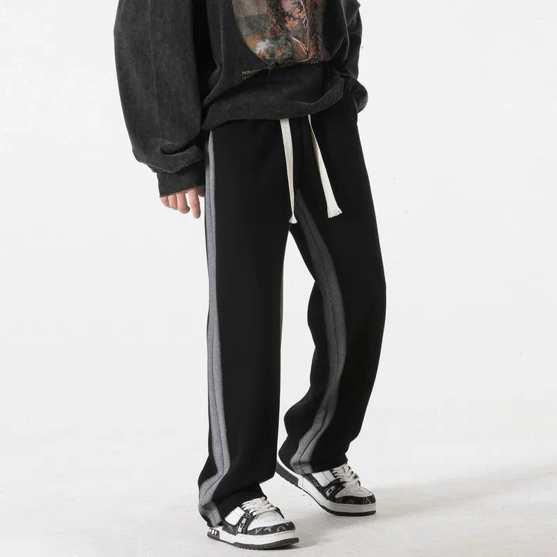Bequeme Jogginghose für Herren locker geschnitten warm weich ideal für Freizeit 0