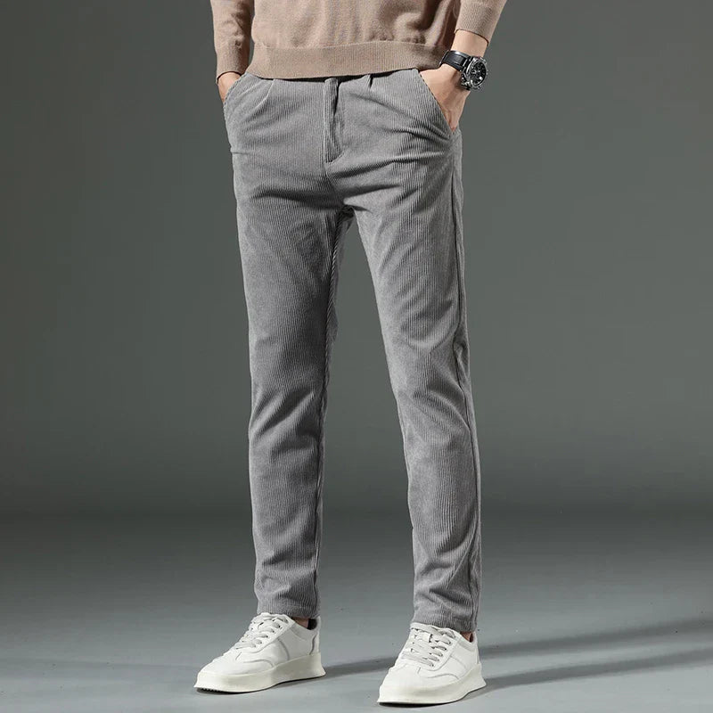 Elegante Cordhose für Herren maßgeschneiderte Passform vielseitig weich 1