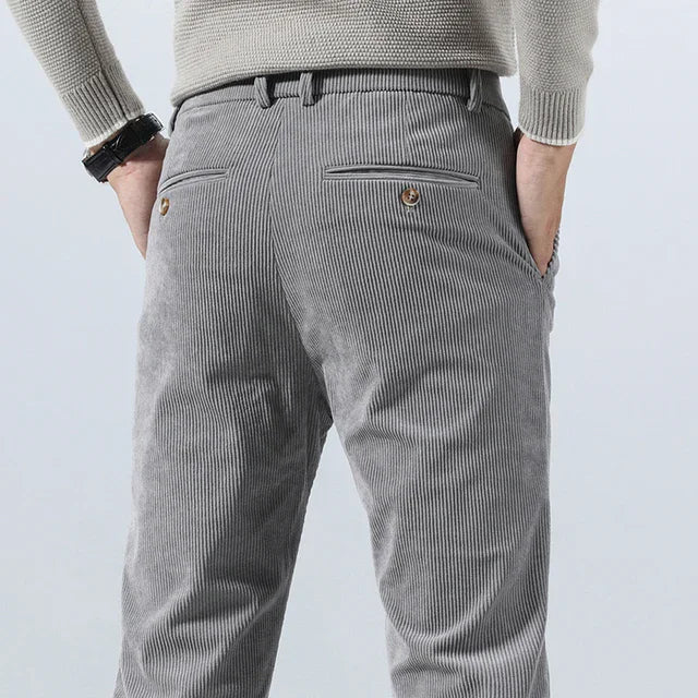 Elegante Cordhose für Herren maßgeschneiderte Passform vielseitig weich 2