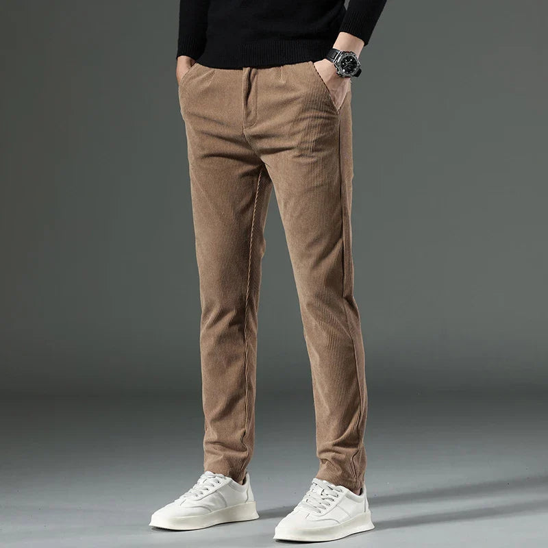 Elegante Cordhose für Herren maßgeschneiderte Passform vielseitig weich 7