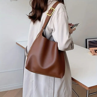 Elegante Ledertasche für Damen hochwertig zeitlos vielseitig schwarz 1