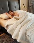 Luxurious Fleece Blanket for Unisex Warm Soft Polyester Winter Cozy 6