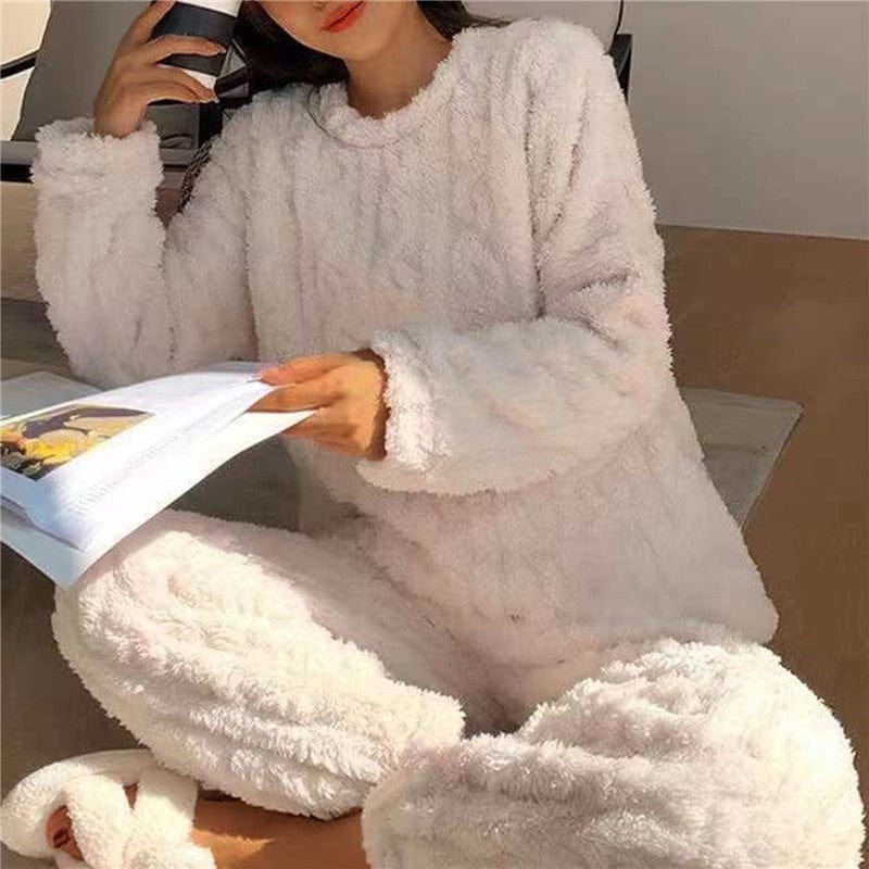 Cozy Fleece Pajama Set for Women Soft Breathable Relaxed Nights 5