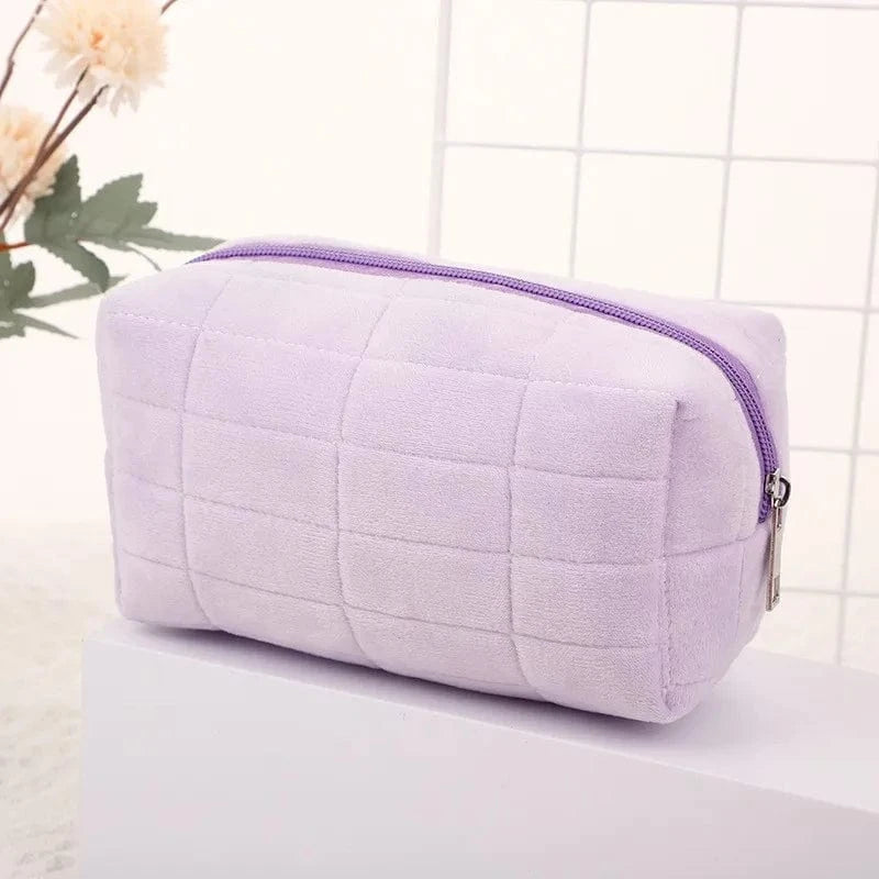 Pavoco Kosmetiktaschen & -etuis Lila Nora kompakte Plüsch Kosmetiktasche für Damen weich