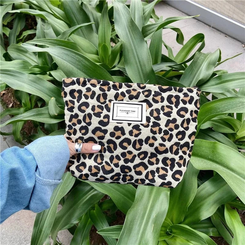 Pavoco Kosmetiktaschen Gelber Leopard Clara wasserfeste Kosmetiktasche für Damen kompakt