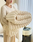 Luxurious Plush Maxi Blanket for Unisex Warm Versatile 2