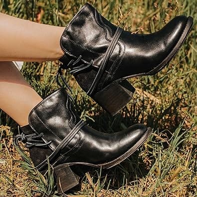 Primadon Damen Schuhe Amelie | Elegante Stiefeletten für Damen mit Schnürdetails