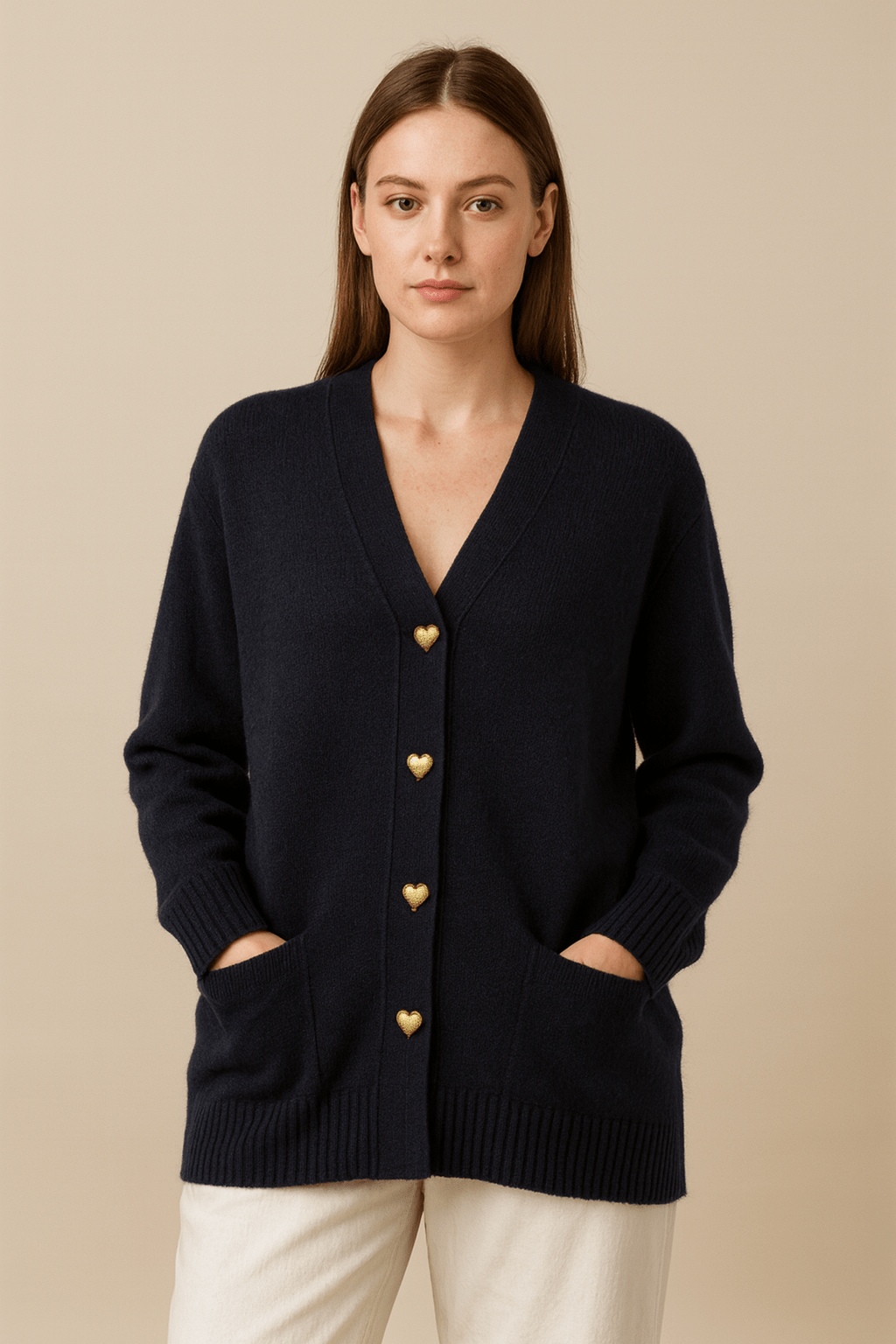 Primadon Damenpullover Schwarz / XS Clara | Elegante Strickjacke Damen mit Herzknöpfen