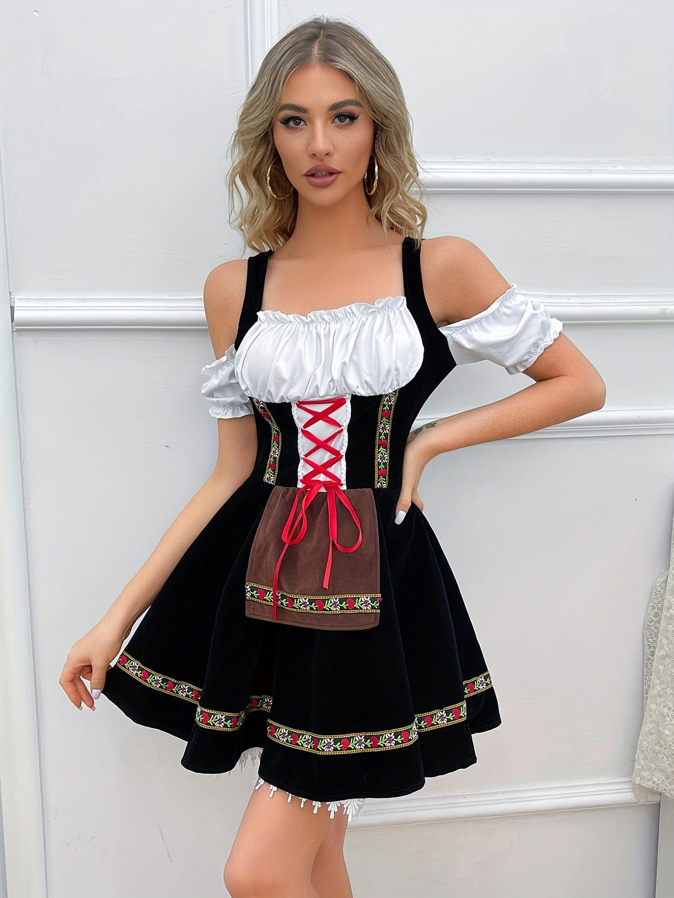 Primadon Dirndl Schwarz / S Clara | Elegantes Schulterfreies Dirndl für Damen Oktoberfest