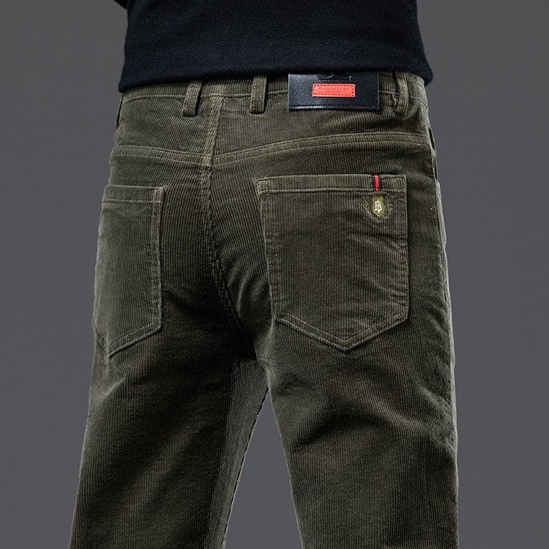 Primadon Hosen Armeegrün / 28 Benedikt | Elegante Cordhose für Herren mit Stretchkomfort