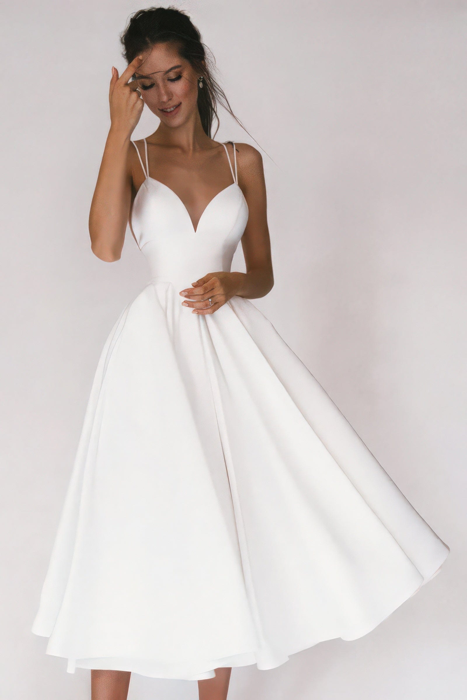 Primadon Kleider Weiß / S Svea | elegantes Midikleid für Damen V-Ausschnitt