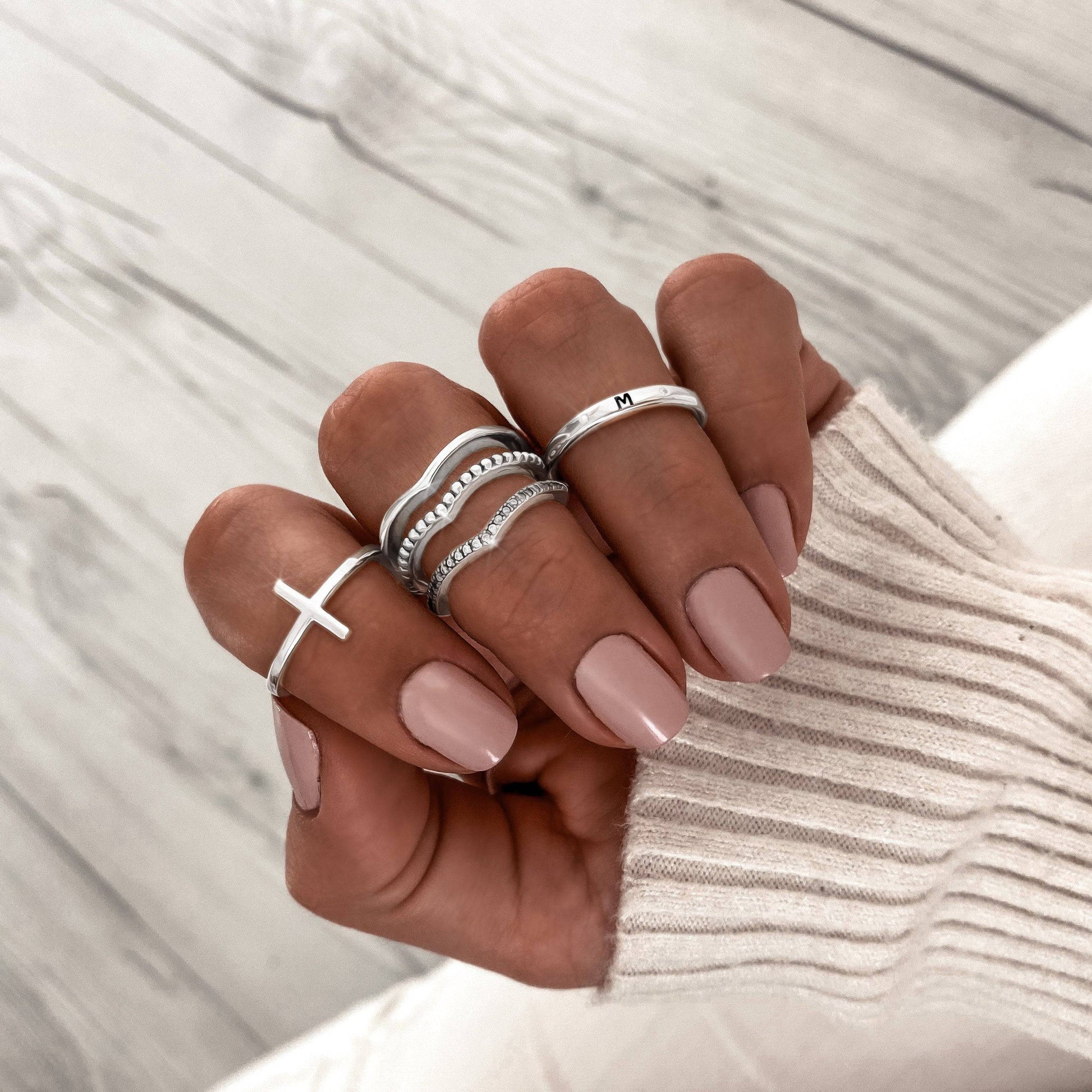 Primadon Schmuck Amalia | Eleganter Damenring Silber mit Kreuzdetails