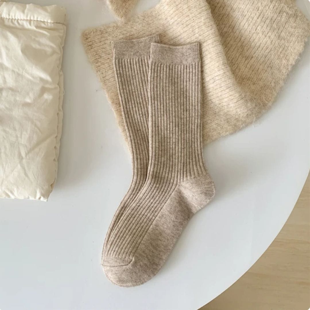 Primadon Socken & Strumpfwaren Hafer Jennifer | Atmungsaktive Trachtensocken für Damen Retro