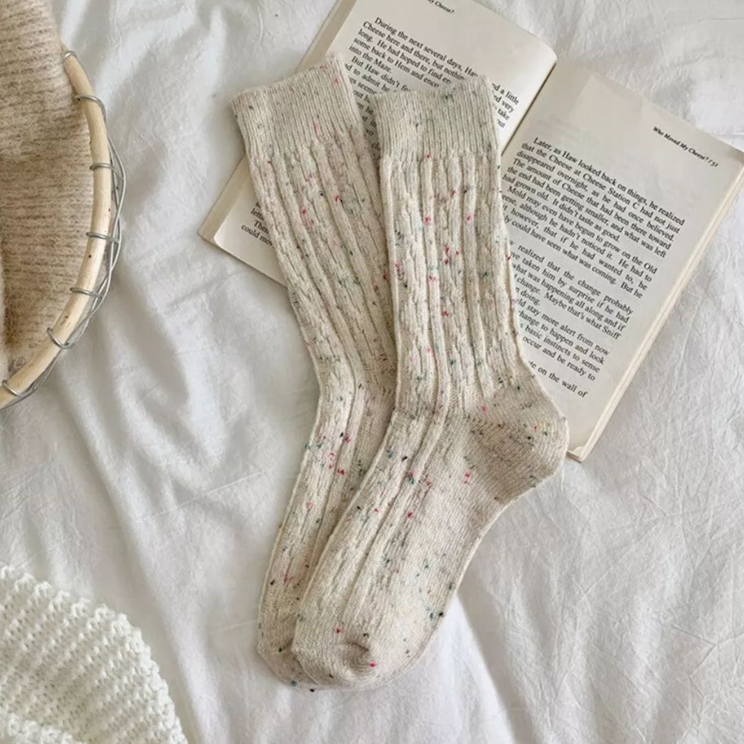Primadon Socken Weiß Charlotte | Lässige Trachtensocken für Damen Vintage